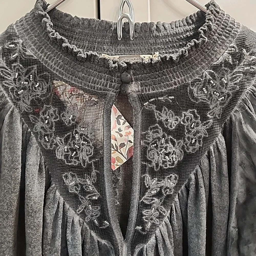 NWT womens‎ Batwing Top Size XL Washed Gothic Boho Lace Yoke Cottage Noir - Picture 2 of 7